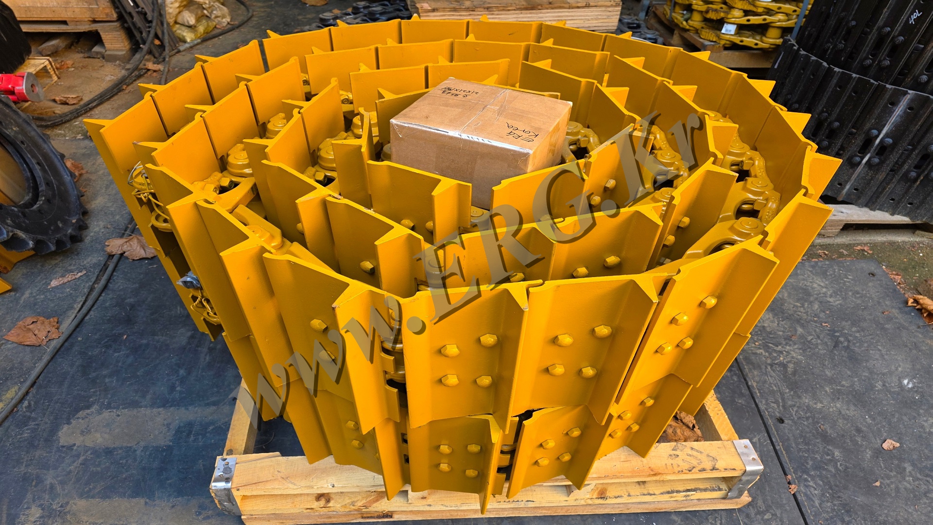 922001-06016 Track Link Shoe Assy